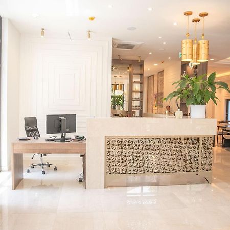 Cosmopolita Boutique Hotel ティミショアラ エクステリア 写真
