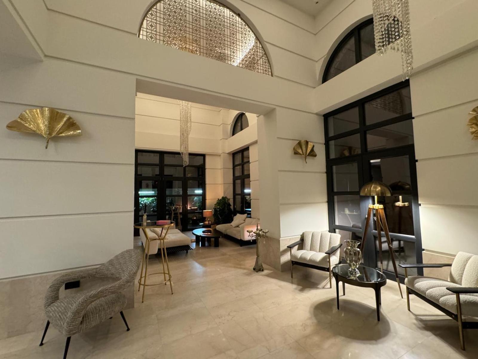 Cosmopolita Boutique Hotel ティミショアラ エクステリア 写真